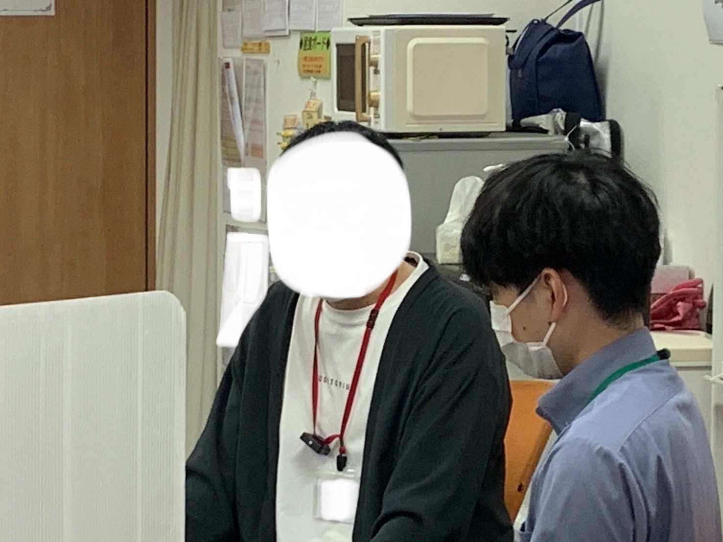 話している様子